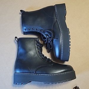 Steve Madden combat boots